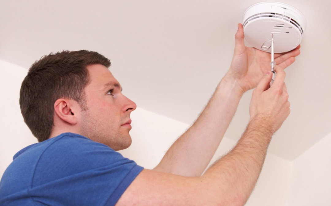 Testing Smoke & CO Alarms: The Right Way for Reliable Protection